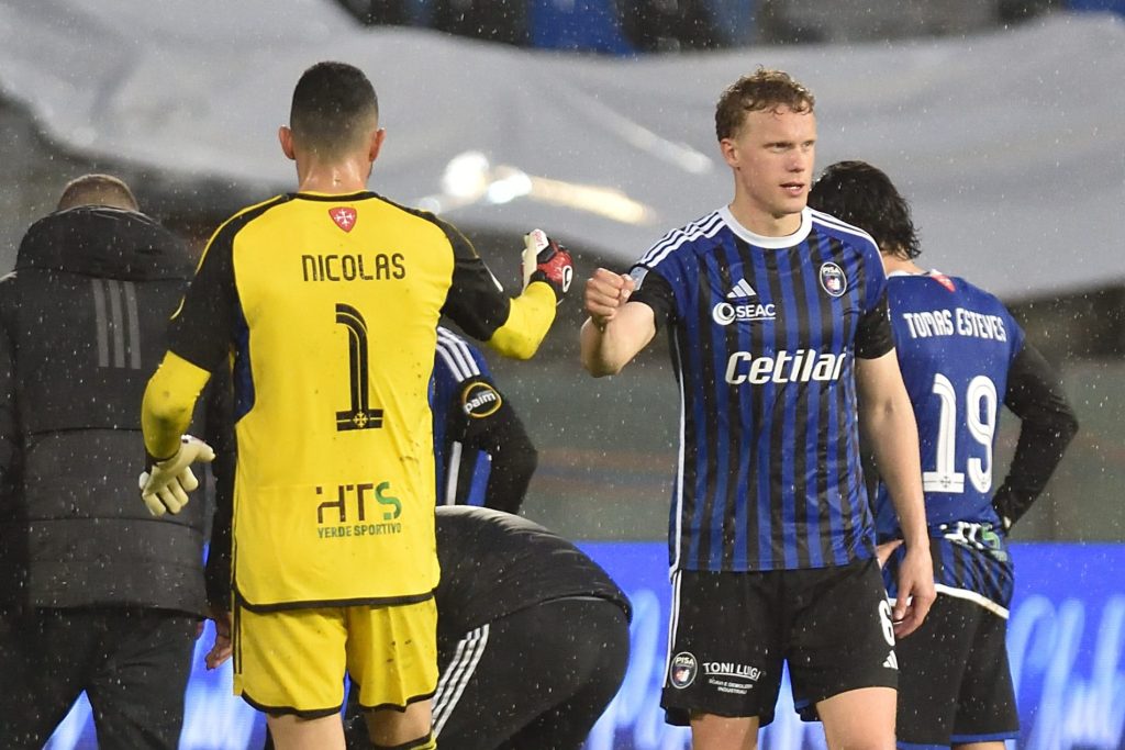 Nicolas ed Hermannsson