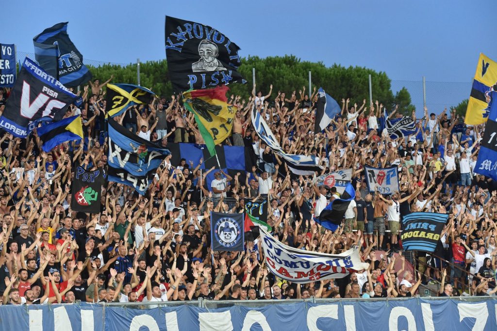 I tifosi in Pisa -Spezia 2-2