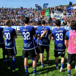 La squadra applaude la Curva Nord al termine della partita