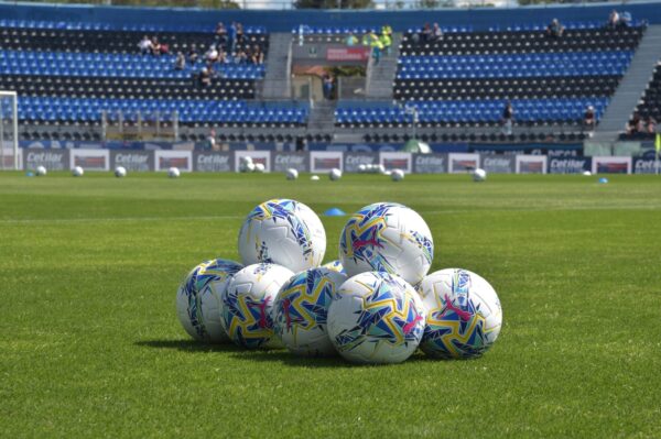 IPA84842331 - Serie a Enilive official balls in Arena Garibaldi Stadium in Pisa during Pisa SC vs SSC Napoli, Italian soccer Serie A match in Pisa, Italy, May 17 2026